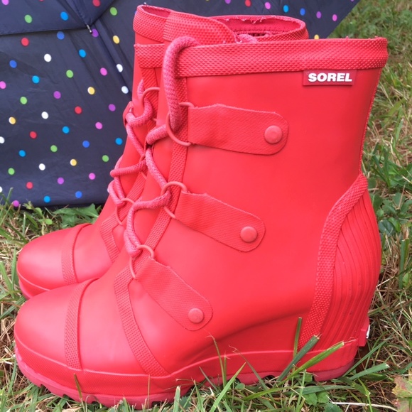 sorel red wedge boots